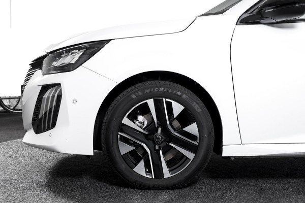 Peugeot 208 1.2 Hybrid 110 e-DCS6 Allure | Dig. Cockpit | Adapt. Cruise | PDC | Camera V+A | NAV+App. Connect | ECC | LM 16" | 9303