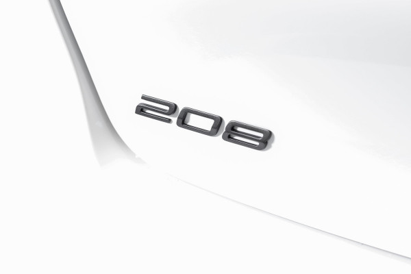 Peugeot 208 1.2 Hybrid 110 e-DCS6 Allure | Dig. Cockpit | Adapt. Cruise | PDC | Camera V+A | NAV+App. Connect | ECC | LM 16" | 9303