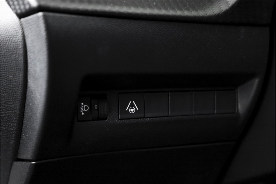 Peugeot 208 1.2 Hybrid 110 e-DCS6 Allure | Dig. Cockpit | Adapt. Cruise | PDC | Camera V+A | NAV+App. Connect | ECC | LM 16" | 9303