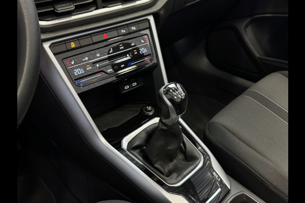 Volkswagen T-Roc Cabrio TSI VIR.COCKPIT CARPLAY NAVI IQ.LED STOEL/STUUR.VERW DAB ADAP.CRUISE 05/2024 "Volkswagen rijden begint bij Topautos.nl – 75 topmodellen direct op voorraad!"