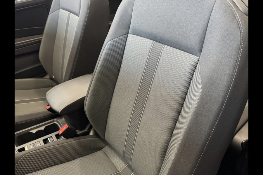Volkswagen T-Roc Cabrio TSI VIR.COCKPIT CARPLAY NAVI IQ.LED STOEL/STUUR.VERW DAB ADAP.CRUISE 05/2024 "Volkswagen rijden begint bij Topautos.nl – 75 topmodellen direct op voorraad!"