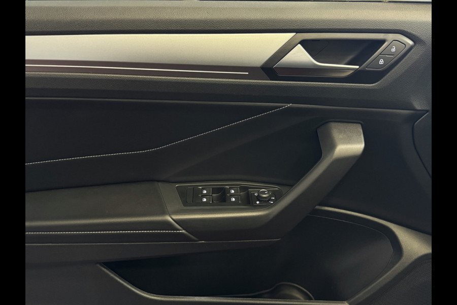 Volkswagen T-Roc Cabrio TSI VIR.COCKPIT CARPLAY NAVI IQ.LED STOEL/STUUR.VERW DAB ADAP.CRUISE 05/2024 "Volkswagen rijden begint bij Topautos.nl – 75 topmodellen direct op voorraad!"