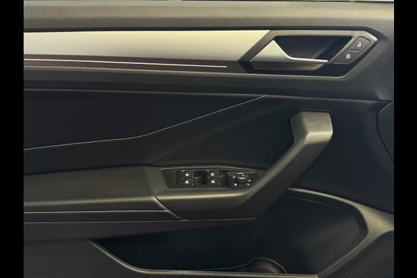 Volkswagen T-Roc Cabrio TSI VIR.COCKPIT CARPLAY NAVI IQ.LED STOEL/STUUR.VERW DAB ADAP.CRUISE 05/2024 "Volkswagen rijden begint bij Topautos.nl – 75 topmodellen direct op voorraad!"