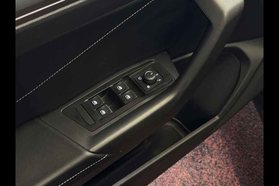 Volkswagen T-Roc Cabrio TSI VIR.COCKPIT CARPLAY NAVI IQ.LED STOEL/STUUR.VERW DAB ADAP.CRUISE 05/2024 "Volkswagen rijden begint bij Topautos.nl – 75 topmodellen direct op voorraad!"