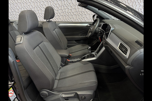 Volkswagen T-Roc Cabrio TSI VIR.COCKPIT CARPLAY NAVI IQ.LED STOEL/STUUR.VERW DAB ADAP.CRUISE 05/2024 "Volkswagen rijden begint bij Topautos.nl – 75 topmodellen direct op voorraad!"