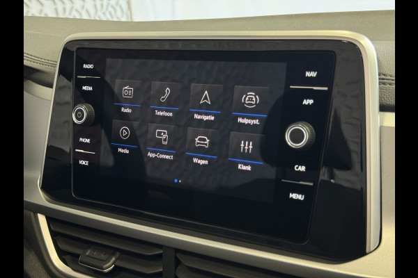 Volkswagen T-Roc Cabrio TSI VIR.COCKPIT CARPLAY NAVI IQ.LED STOEL/STUUR.VERW DAB ADAP.CRUISE 05/2024 "Volkswagen rijden begint bij Topautos.nl – 75 topmodellen direct op voorraad!"