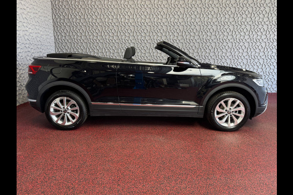 Volkswagen T-Roc Cabrio TSI VIR.COCKPIT CARPLAY NAVI IQ.LED STOEL/STUUR.VERW DAB ADAP.CRUISE 05/2024 "Volkswagen rijden begint bij Topautos.nl – 75 topmodellen direct op voorraad!"