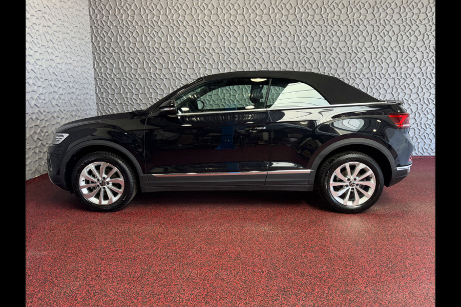 Volkswagen T-Roc Cabrio TSI VIR.COCKPIT CARPLAY NAVI IQ.LED STOEL/STUUR.VERW DAB ADAP.CRUISE 05/2024 "Volkswagen rijden begint bij Topautos.nl – 75 topmodellen direct op voorraad!"