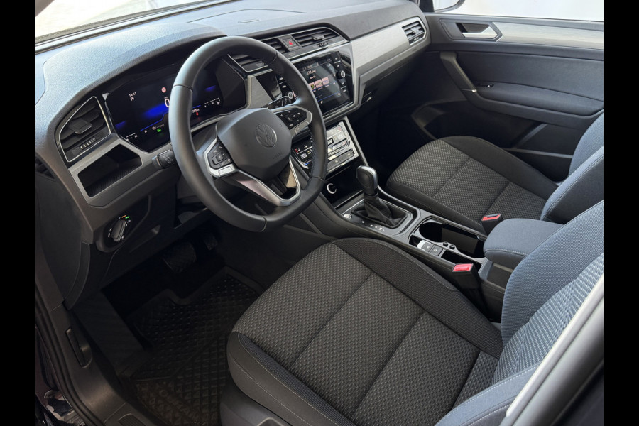 Volkswagen Touran 1.5 TSI 150PK 7P CARPLAY NAVI CAMERA LED ELEK.KLEP VIR.COCKPIT DODE.HOEK DET. STOELVERW KEYLESS 7P 7PERS 10/2024 "Volkswagen rijden begint bij Topautos.nl – 75 topmodellen direct op voorraad!"