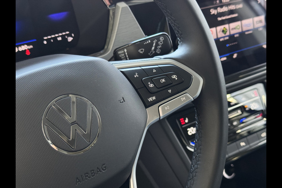 Volkswagen Touran 1.5 TSI 150PK 7P CARPLAY NAVI CAMERA LED ELEK.KLEP VIR.COCKPIT DODE.HOEK DET. STOELVERW KEYLESS 7P 7PERS 10/2024 "Volkswagen rijden begint bij Topautos.nl – 75 topmodellen direct op voorraad!"