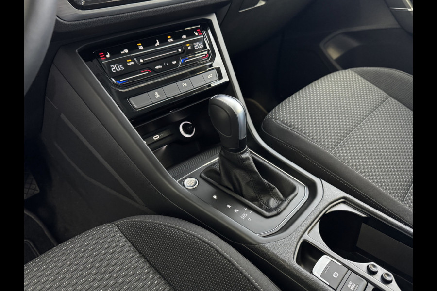 Volkswagen Touran 1.5 TSI 150PK 7P CARPLAY NAVI CAMERA LED ELEK.KLEP VIR.COCKPIT DODE.HOEK DET. STOELVERW KEYLESS 7P 7PERS 10/2024 "Volkswagen rijden begint bij Topautos.nl – 75 topmodellen direct op voorraad!"