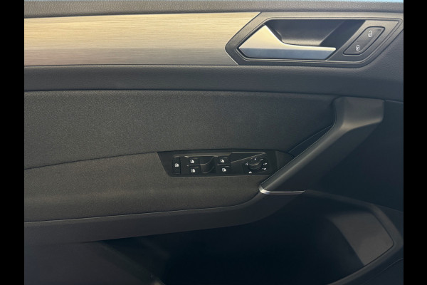 Volkswagen Touran 1.5 TSI 150PK 7P CARPLAY NAVI CAMERA LED ELEK.KLEP VIR.COCKPIT DODE.HOEK DET. STOELVERW KEYLESS 7P 7PERS 10/2024 "Volkswagen rijden begint bij Topautos.nl – 75 topmodellen direct op voorraad!"