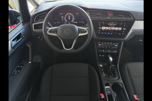 Volkswagen Touran 1.5 TSI 150PK 7P CARPLAY NAVI CAMERA LED ELEK.KLEP VIR.COCKPIT DODE.HOEK DET. STOELVERW KEYLESS 7P 7PERS 10/2024 "Volkswagen rijden begint bij Topautos.nl – 75 topmodellen direct op voorraad!"