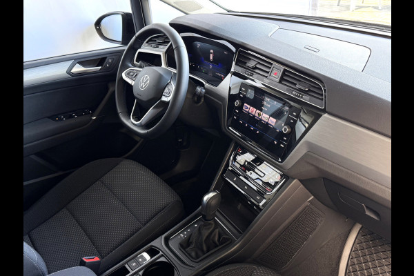 Volkswagen Touran 1.5 TSI 150PK 7P CARPLAY NAVI CAMERA LED ELEK.KLEP VIR.COCKPIT DODE.HOEK DET. STOELVERW KEYLESS 7P 7PERS 10/2024 "Volkswagen rijden begint bij Topautos.nl – 75 topmodellen direct op voorraad!"