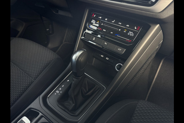 Volkswagen Touran 1.5 TSI 150PK 7P CARPLAY NAVI CAMERA LED ELEK.KLEP VIR.COCKPIT DODE.HOEK DET. STOELVERW KEYLESS 7P 7PERS 10/2024 "Volkswagen rijden begint bij Topautos.nl – 75 topmodellen direct op voorraad!"