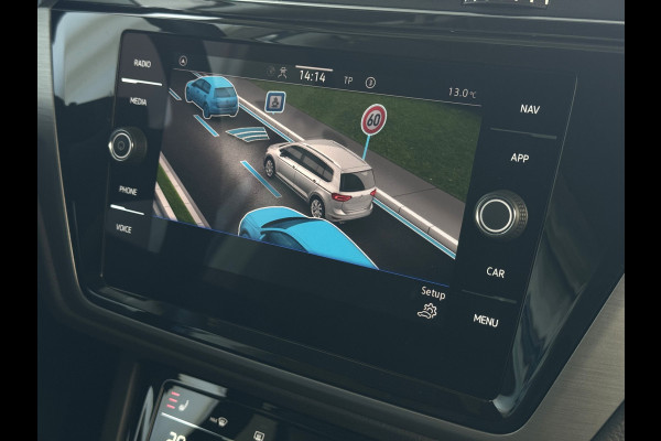 Volkswagen Touran 1.5 TSI 150PK 7P CARPLAY NAVI CAMERA LED ELEK.KLEP VIR.COCKPIT DODE.HOEK DET. STOELVERW KEYLESS 7P 7PERS 10/2024 "Volkswagen rijden begint bij Topautos.nl – 75 topmodellen direct op voorraad!"