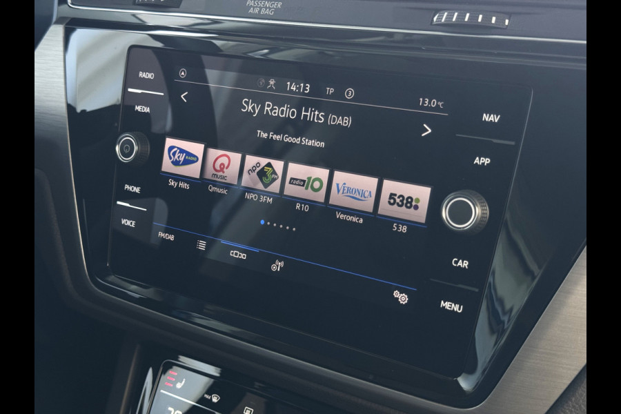 Volkswagen Touran 1.5 TSI 150PK 7P CARPLAY NAVI CAMERA LED ELEK.KLEP VIR.COCKPIT DODE.HOEK DET. STOELVERW KEYLESS 7P 7PERS 10/2024 "Volkswagen rijden begint bij Topautos.nl – 75 topmodellen direct op voorraad!"