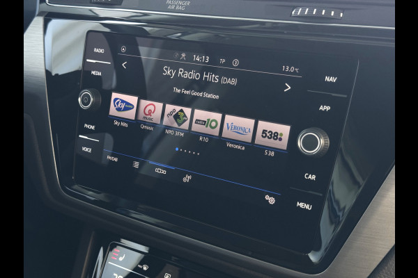 Volkswagen Touran 1.5 TSI 150PK 7P CARPLAY NAVI CAMERA LED ELEK.KLEP VIR.COCKPIT DODE.HOEK DET. STOELVERW KEYLESS 7P 7PERS 10/2024 "Volkswagen rijden begint bij Topautos.nl – 75 topmodellen direct op voorraad!"