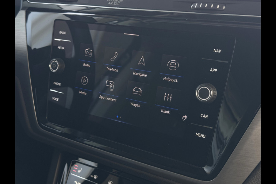 Volkswagen Touran 1.5 TSI 150PK 7P CARPLAY NAVI CAMERA LED ELEK.KLEP VIR.COCKPIT DODE.HOEK DET. STOELVERW KEYLESS 7P 7PERS 10/2024 "Volkswagen rijden begint bij Topautos.nl – 75 topmodellen direct op voorraad!"