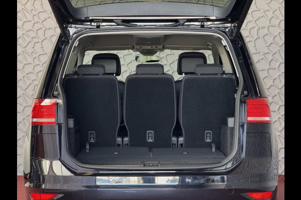 Volkswagen Touran 1.5 TSI 150PK 7P CARPLAY NAVI CAMERA LED ELEK.KLEP VIR.COCKPIT DODE.HOEK DET. STOELVERW KEYLESS 7P 7PERS 10/2024 "Volkswagen rijden begint bij Topautos.nl – 75 topmodellen direct op voorraad!"