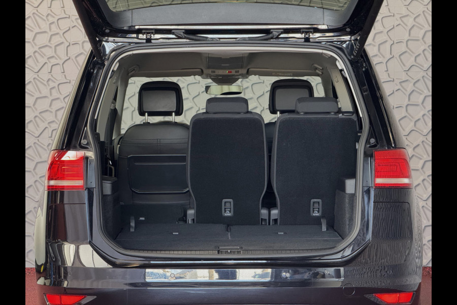 Volkswagen Touran 1.5 TSI 150PK 7P CARPLAY NAVI CAMERA LED ELEK.KLEP VIR.COCKPIT DODE.HOEK DET. STOELVERW KEYLESS 7P 7PERS 10/2024 "Volkswagen rijden begint bij Topautos.nl – 75 topmodellen direct op voorraad!"