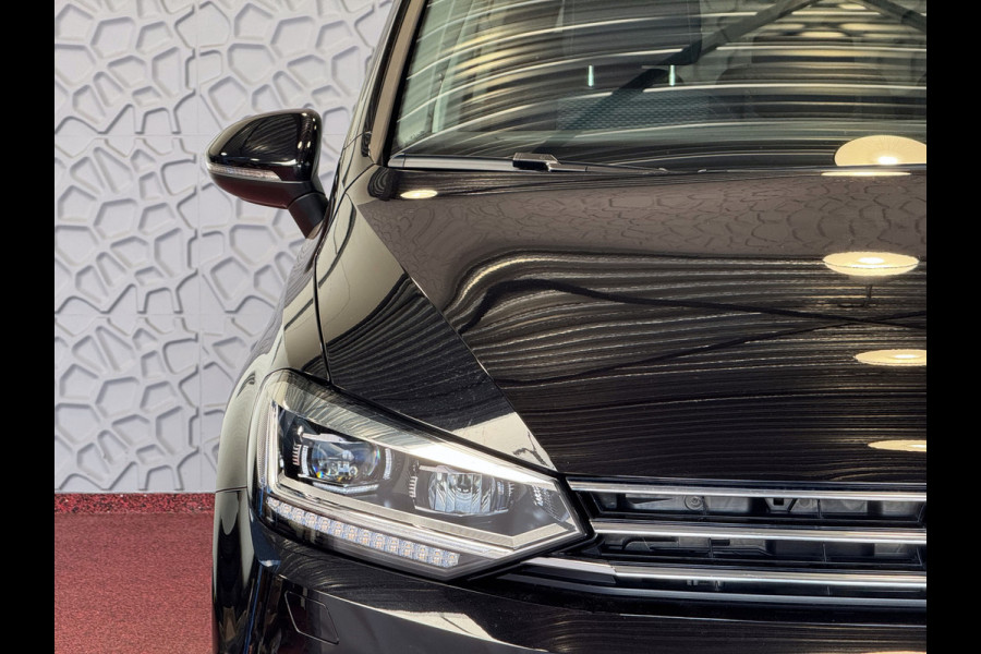 Volkswagen Touran 1.5 TSI 150PK 7P CARPLAY NAVI CAMERA LED ELEK.KLEP VIR.COCKPIT DODE.HOEK DET. STOELVERW KEYLESS 7P 7PERS 10/2024 "Volkswagen rijden begint bij Topautos.nl – 75 topmodellen direct op voorraad!"