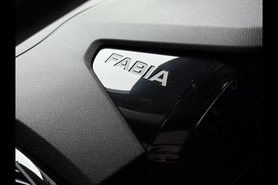 Škoda Fabia 1.0 TSI 116PK MONTE CARLO BLACK CAMERA LED STOEL/STUUR VERW ADAP, CRUISE VIC.COCKPIT 03/2025 Škoda Fabia 1.0 TSI 116PK MONTE CARLO BLACK CAMERA LED STOEL/STUUR VERW ADAP, CRUISE VIC.COCKPIT 03/2025