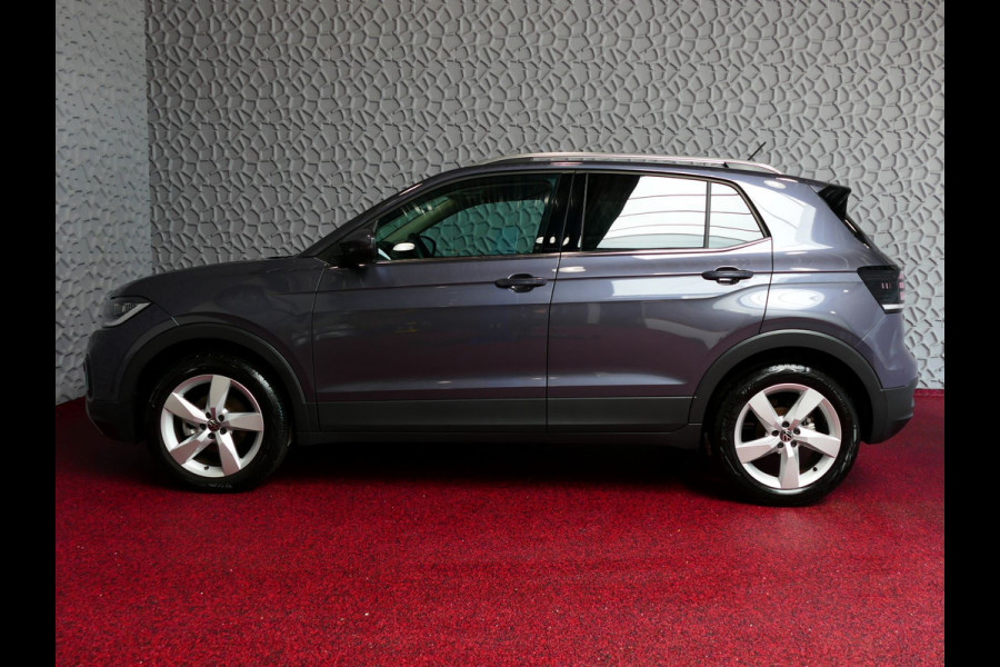 Volkswagen T-Cross 1.5 TSI 2024 150PK STYLE PLUS LMV CARPLAY NAVI VIR.COCKPIT LED CAMERA STOELVERW. ADAP.CRUIS DAB "Volkswagen rijden begint bij Topautos.nl – 75 topmodellen direct op voorraad!" Volkswagen T-Cross 1.5 TSI 2024 150PK STYLE PLUS LMV CARPLAY NAVI VIR.COCKPIT LED CAMERA STOELVERW. ADAP.CRUIS DAB "Volkswagen rijden begint bij Topautos.nl – 75 topmodellen direct op voorraad!"