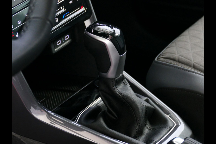 Volkswagen T-Cross 1.5 TSI 2024 150PK STYLE PLUS LMV CARPLAY NAVI VIR.COCKPIT LED CAMERA STOELVERW. ADAP.CRUIS DAB "Volkswagen rijden begint bij Topautos.nl – 75 topmodellen direct op voorraad!" Volkswagen T-Cross 1.5 TSI 2024 150PK STYLE PLUS LMV CARPLAY NAVI VIR.COCKPIT LED CAMERA STOELVERW. ADAP.CRUIS DAB "Volkswagen rijden begint bij Topautos.nl – 75 topmodellen direct op voorraad!"