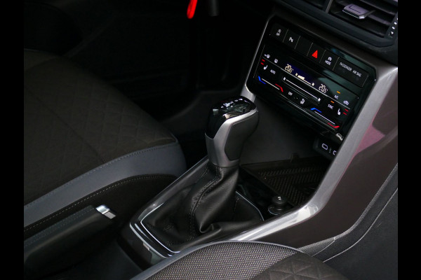 Volkswagen T-Cross 1.5 TSI 2024 150PK STYLE PLUS LMV CARPLAY NAVI VIR.COCKPIT LED CAMERA STOELVERW. ADAP.CRUIS DAB "Volkswagen rijden begint bij Topautos.nl – 75 topmodellen direct op voorraad!" Volkswagen T-Cross 1.5 TSI 2024 150PK STYLE PLUS LMV CARPLAY NAVI VIR.COCKPIT LED CAMERA STOELVERW. ADAP.CRUIS DAB "Volkswagen rijden begint bij Topautos.nl – 75 topmodellen direct op voorraad!"