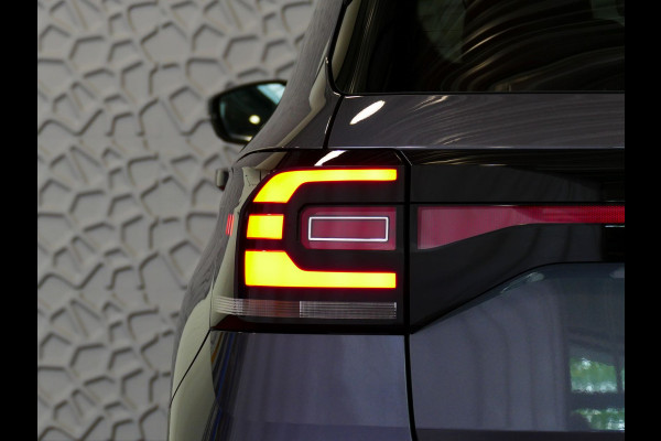 Volkswagen T-Cross 1.5 TSI 2024 150PK STYLE PLUS LMV CARPLAY NAVI VIR.COCKPIT LED CAMERA STOELVERW. ADAP.CRUIS DAB "Volkswagen rijden begint bij Topautos.nl – 75 topmodellen direct op voorraad!" Volkswagen T-Cross 1.5 TSI 2024 150PK STYLE PLUS LMV CARPLAY NAVI VIR.COCKPIT LED CAMERA STOELVERW. ADAP.CRUIS DAB "Volkswagen rijden begint bij Topautos.nl – 75 topmodellen direct op voorraad!"