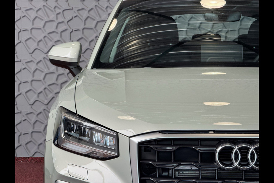 Audi Q2 35 TFSI 1.5 11/2024 ✅NIEUW MODEL✅ S EDITION 150PK VIR.COCKPIT 18''LMV TOUCHSCREEN CARPLAY NAVI CAMERA LED STOELVERW. PDC 11/2024 "Audi rijden begint bij Topautos.nl – 20 Audi topmodellen direct op voorraad!"