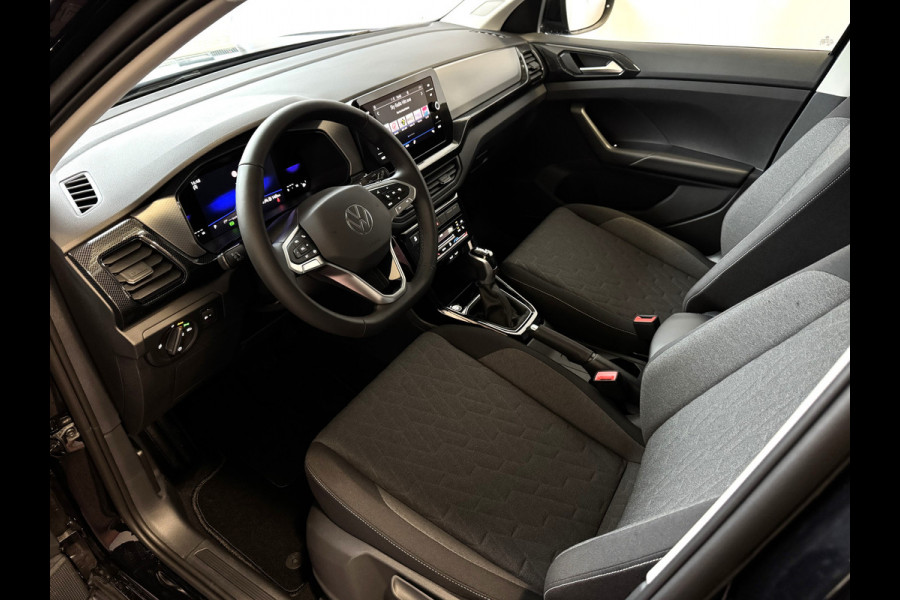 Volkswagen T-Cross NIEUWE AUTO / 150PK 1.5 / MODEL 2025 LED V+A CAMERA DIG.COCKPIT PRO STOELVERW KEYLESS P-ASSIST "Volkswagen rijden begint bij Topautos.nl – 75 topmodellen direct op voorraad!"