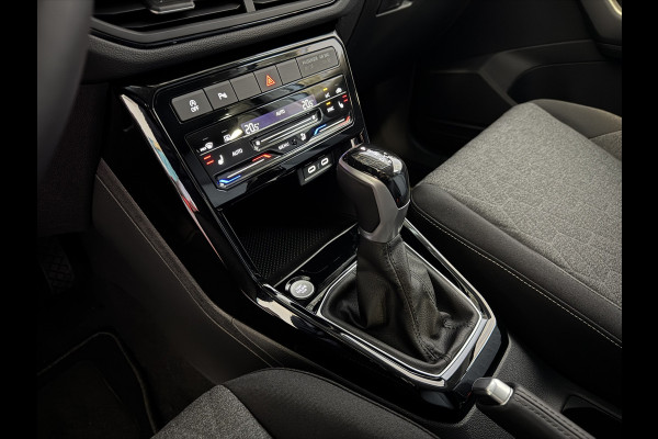 Volkswagen T-Cross NIEUWE AUTO / 150PK 1.5 / MODEL 2025 LED V+A CAMERA DIG.COCKPIT PRO STOELVERW KEYLESS P-ASSIST "Volkswagen rijden begint bij Topautos.nl – 75 topmodellen direct op voorraad!"