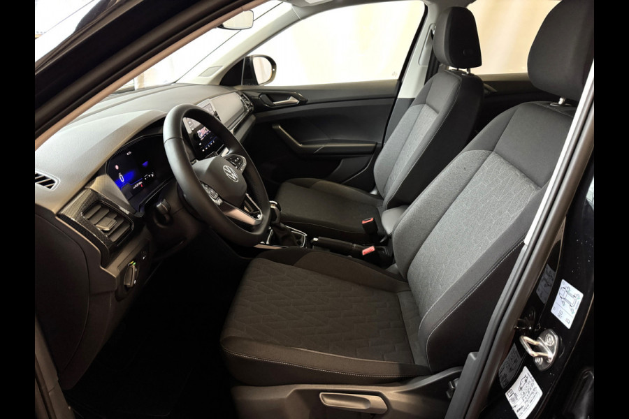 Volkswagen T-Cross NIEUWE AUTO / 150PK 1.5 / MODEL 2025 LED V+A CAMERA DIG.COCKPIT PRO STOELVERW KEYLESS P-ASSIST "Volkswagen rijden begint bij Topautos.nl – 75 topmodellen direct op voorraad!"