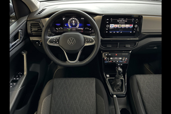 Volkswagen T-Cross NIEUWE AUTO / 150PK 1.5 / MODEL 2025 LED V+A CAMERA DIG.COCKPIT PRO STOELVERW KEYLESS P-ASSIST "Volkswagen rijden begint bij Topautos.nl – 75 topmodellen direct op voorraad!"