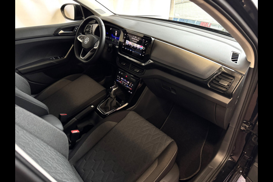 Volkswagen T-Cross NIEUWE AUTO / 150PK 1.5 / MODEL 2025 LED V+A CAMERA DIG.COCKPIT PRO STOELVERW KEYLESS P-ASSIST "Volkswagen rijden begint bij Topautos.nl – 75 topmodellen direct op voorraad!"