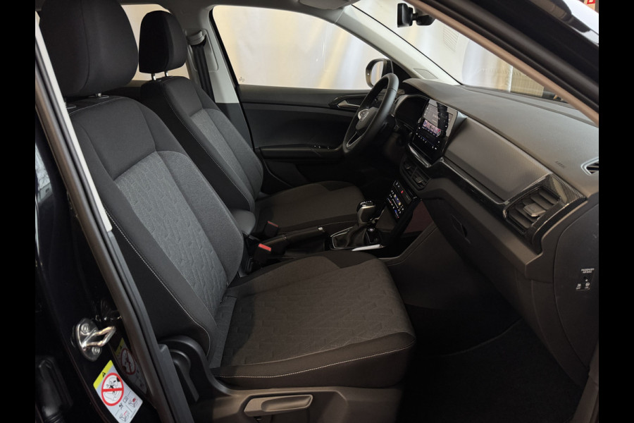 Volkswagen T-Cross NIEUWE AUTO / 150PK 1.5 / MODEL 2025 LED V+A CAMERA DIG.COCKPIT PRO STOELVERW KEYLESS P-ASSIST "Volkswagen rijden begint bij Topautos.nl – 75 topmodellen direct op voorraad!"