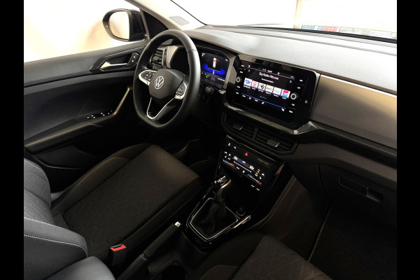 Volkswagen T-Cross NIEUWE AUTO / 150PK 1.5 / MODEL 2025 LED V+A CAMERA DIG.COCKPIT PRO STOELVERW KEYLESS P-ASSIST "Volkswagen rijden begint bij Topautos.nl – 75 topmodellen direct op voorraad!"
