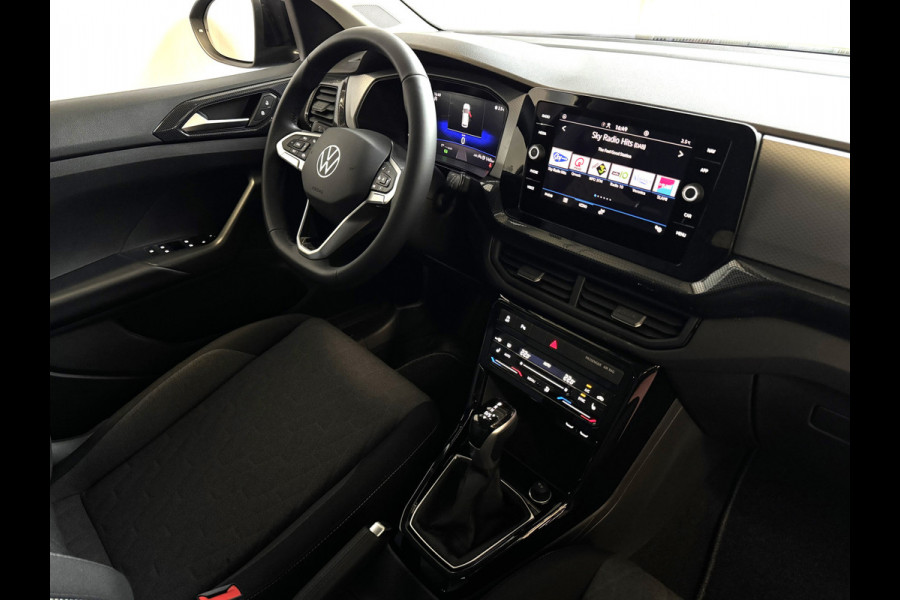 Volkswagen T-Cross NIEUWE AUTO / 150PK 1.5 / MODEL 2025 LED V+A CAMERA DIG.COCKPIT PRO STOELVERW KEYLESS P-ASSIST "Volkswagen rijden begint bij Topautos.nl – 75 topmodellen direct op voorraad!"