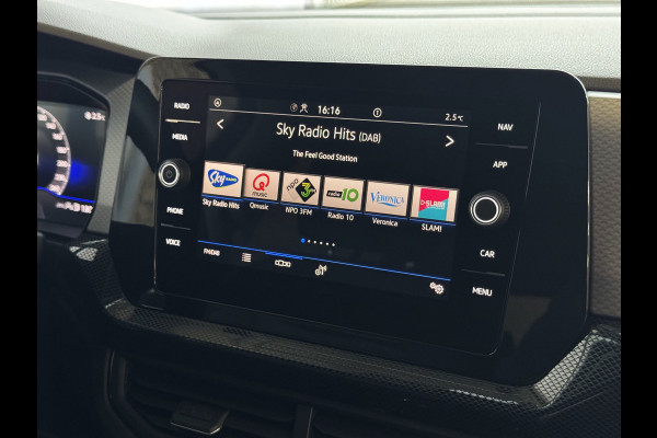 Volkswagen T-Cross NIEUWE AUTO / 150PK 1.5 / MODEL 2025 LED V+A CAMERA DIG.COCKPIT PRO STOELVERW KEYLESS P-ASSIST "Volkswagen rijden begint bij Topautos.nl – 75 topmodellen direct op voorraad!"