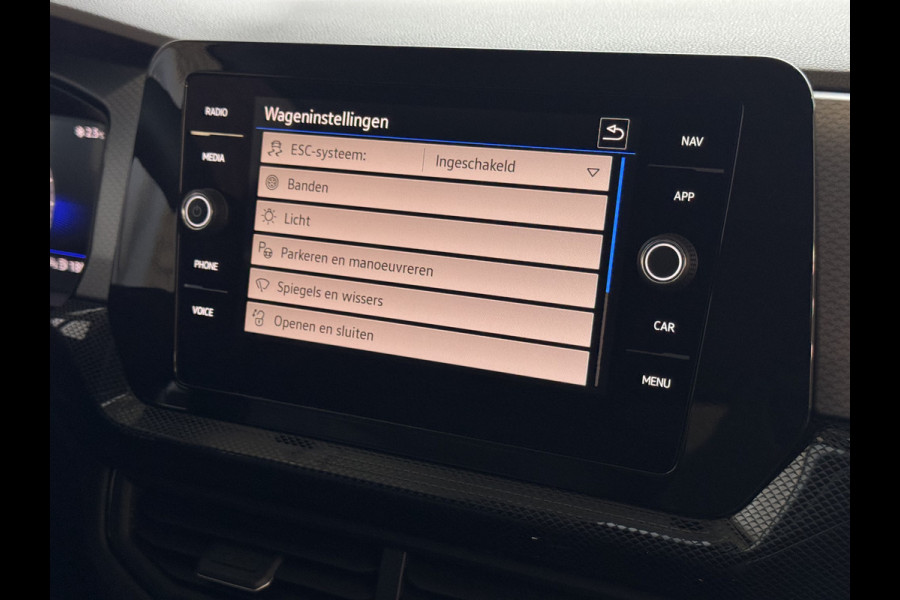 Volkswagen T-Cross NIEUWE AUTO / 150PK 1.5 / MODEL 2025 LED V+A CAMERA DIG.COCKPIT PRO STOELVERW KEYLESS P-ASSIST "Volkswagen rijden begint bij Topautos.nl – 75 topmodellen direct op voorraad!"