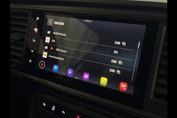 CUPRA Ateca 1.5 TSI 2.788KM.  BEATS MATRIX LED ELEK.KLEP TREKHAAK NAVI CAMERA CARPLAY STOEL/STUUR VERW 09/2024