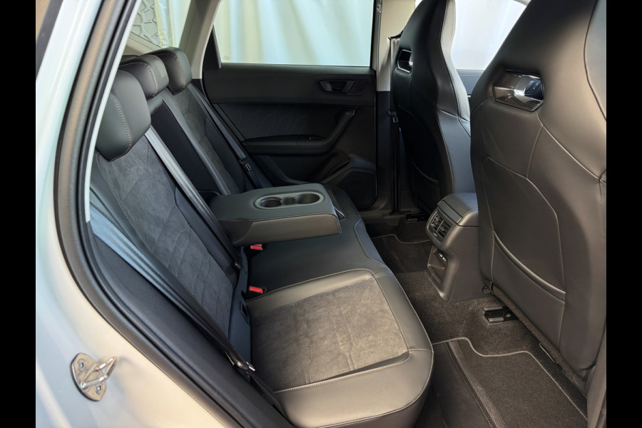 CUPRA Ateca 1.5 TSI 2.788KM.  BEATS MATRIX LED ELEK.KLEP TREKHAAK NAVI CAMERA CARPLAY STOEL/STUUR VERW 09/2024