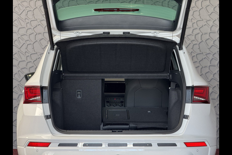 CUPRA Ateca 1.5 TSI 2.788KM.  BEATS MATRIX LED ELEK.KLEP TREKHAAK NAVI CAMERA CARPLAY STOEL/STUUR VERW 09/2024