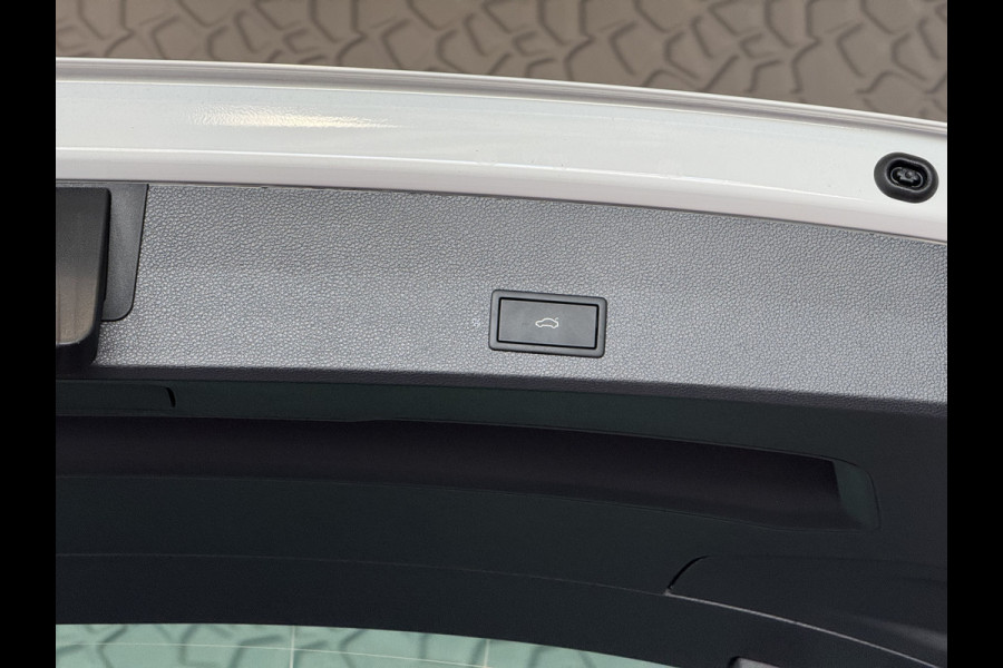 CUPRA Ateca 1.5 TSI 2.788KM.  BEATS MATRIX LED ELEK.KLEP TREKHAAK NAVI CAMERA CARPLAY STOEL/STUUR VERW 09/2024