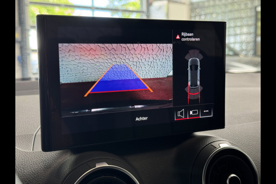 Audi Q2 35 TFSI 1.5 S EDITION FACELIFT 150 PK VIR.COCKPIT TOUCHSCREEN CARPLAY NAVI CAMERA LED STOELVERW. PDC 2025 "Audi rijden begint bij Topautos.nl – 20 Audi topmodellen direct op voorraad!"