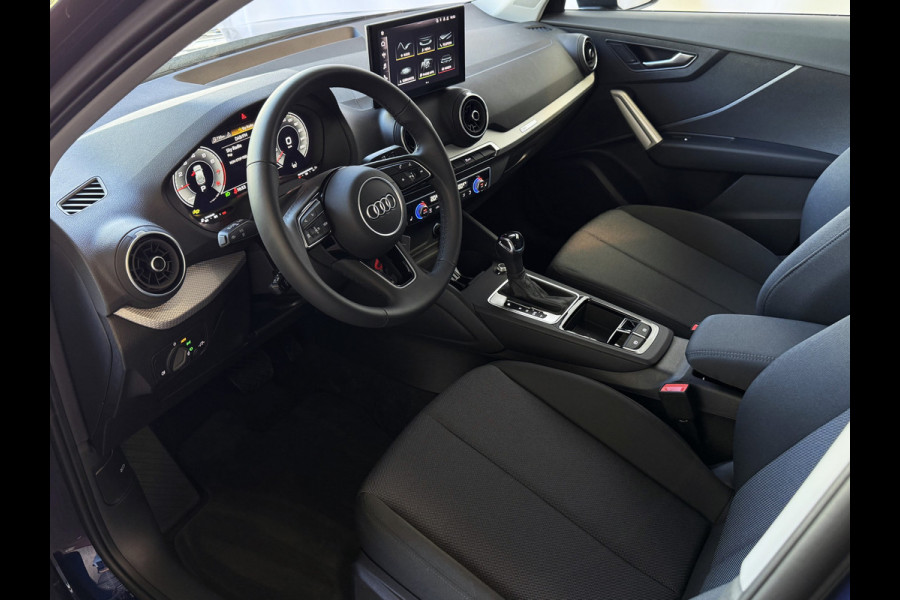 Audi Q2 35 TFSI 1.5 S EDITION FACELIFT 150 PK VIR.COCKPIT TOUCHSCREEN CARPLAY NAVI CAMERA LED STOELVERW. PDC 2025 "Audi rijden begint bij Topautos.nl – 20 Audi topmodellen direct op voorraad!"