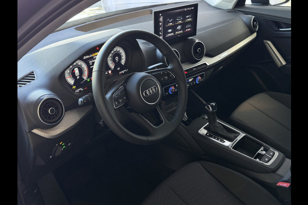 Audi Q2 35 TFSI 1.5 S EDITION FACELIFT 150 PK VIR.COCKPIT TOUCHSCREEN CARPLAY NAVI CAMERA LED STOELVERW. PDC 2025 "Audi rijden begint bij Topautos.nl – 20 Audi topmodellen direct op voorraad!"