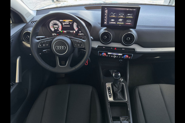 Audi Q2 35 TFSI 1.5 S EDITION FACELIFT 150 PK VIR.COCKPIT TOUCHSCREEN CARPLAY NAVI CAMERA LED STOELVERW. PDC 2025 "Audi rijden begint bij Topautos.nl – 20 Audi topmodellen direct op voorraad!"